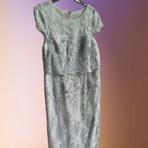 Adriana Papell 20 gown dress